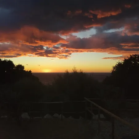 Couette-café Leukos Relais Ecoretreat Diamante