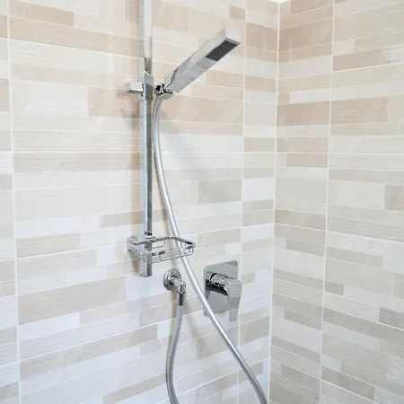 Leukos Relais Ecoretreat 3* Diamante